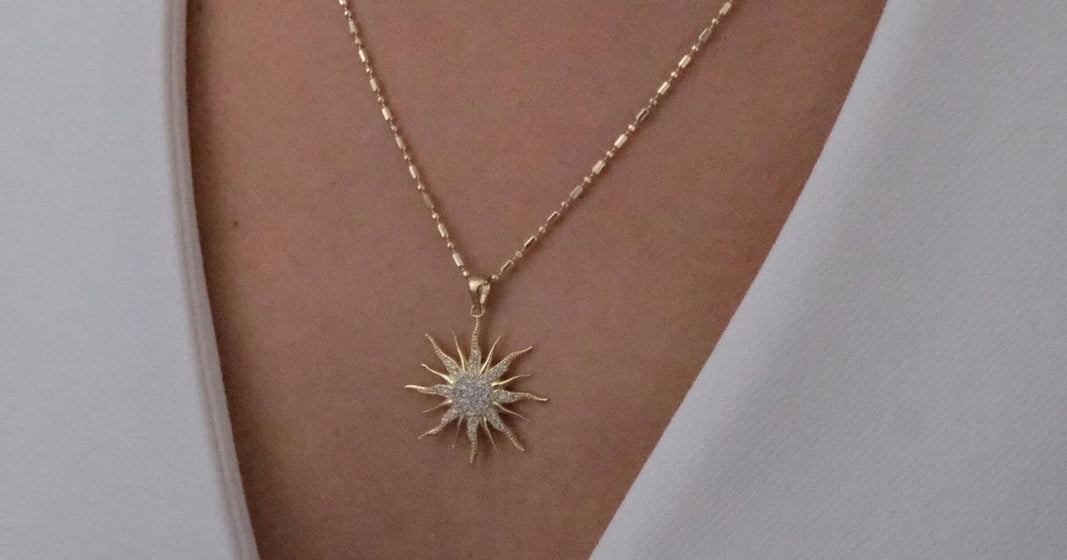 What Is a Statement Piece in Jewelry? Understanding the Power of Bold Accessories