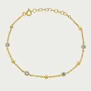 Le bracelet de station CZ à lunette perlée